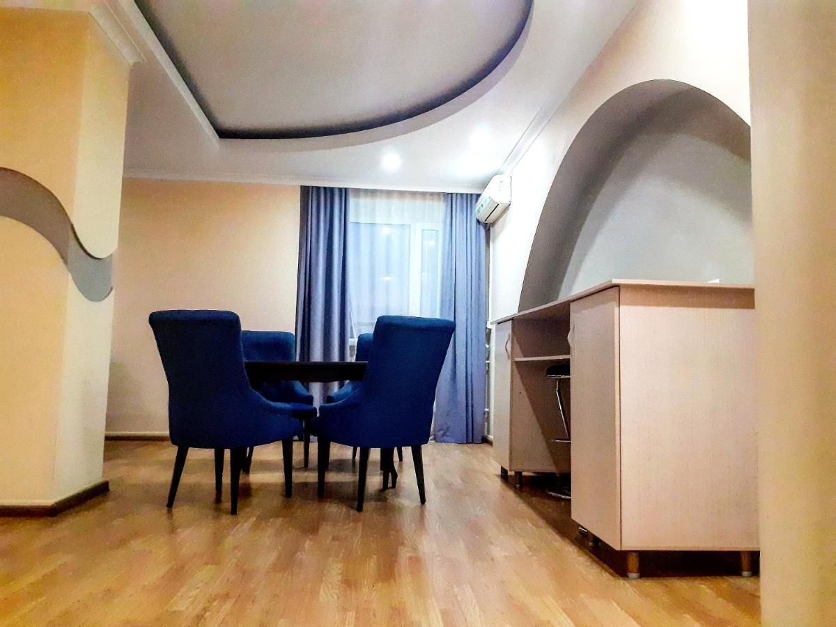City Hotel Ustʼ-Kamenogorsk Exterior foto