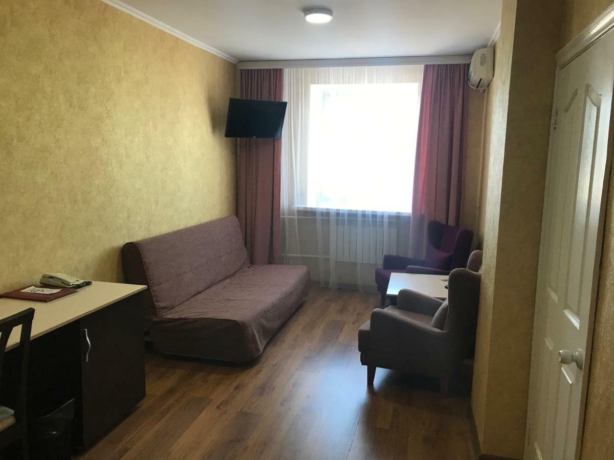 City Hotel Ustʼ-Kamenogorsk Exterior foto